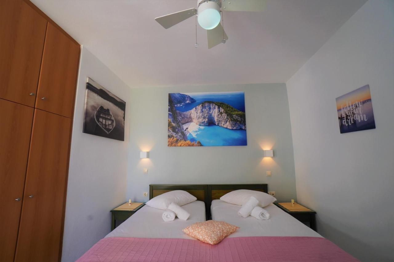 Апартаменты Seafront Spirit Apts Закинтос Экстерьер фото